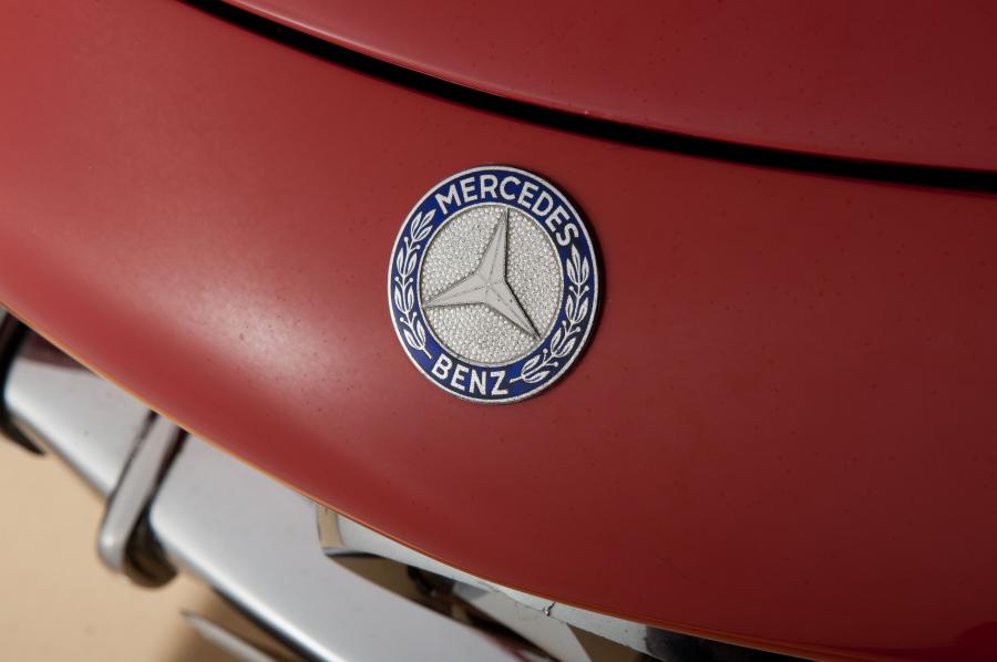  Mercedes-Benz 300 SL Roadster 1957 года  (фото 2 из 89)